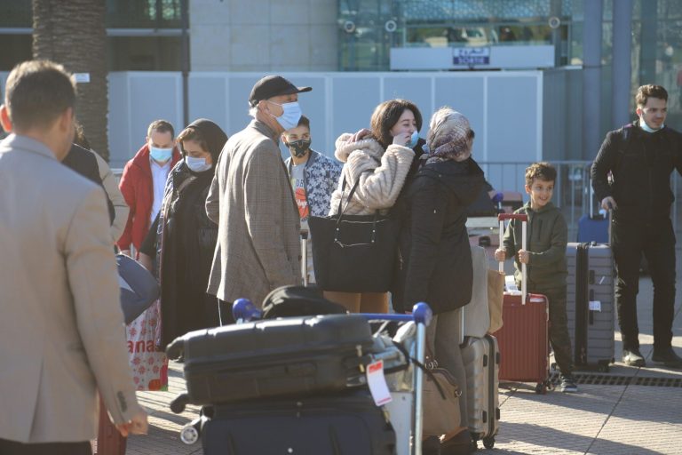 الحكومة تدرس مقترحات لتمكين الطلبة المغاربة العائدين من أوكرانيا من استكمال دراستهم