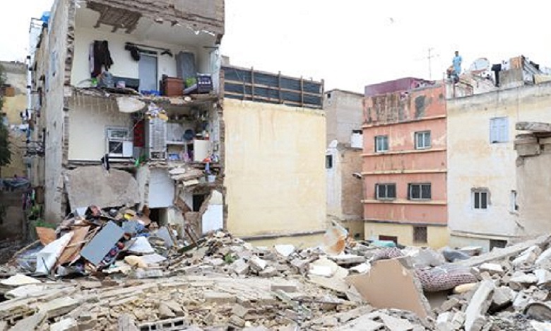 الدار البيضاء: انهيار منزل آيل للسقوط وخال من السكان بالمدينة القديمة