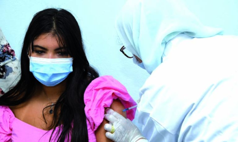 الدكتور عفيف يتحدث عن الشروع في تعزيز المراكز للإسراع في عملية تلقيح المتمدرسين