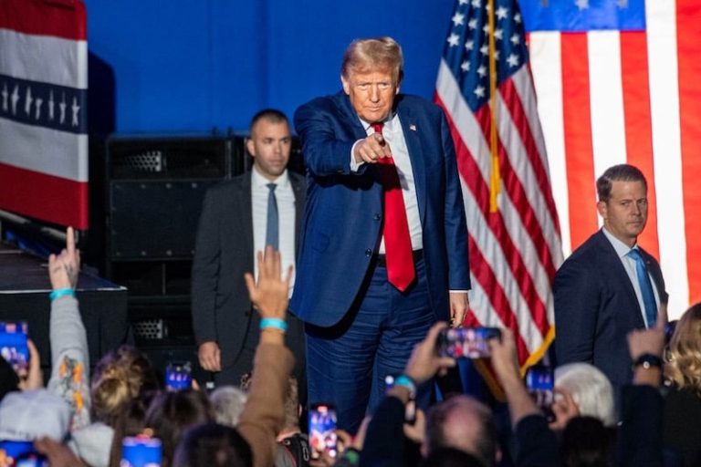 الرئيس الأمريكي السابق يخوض أول تجربة انتخابية منذ مغادرة البيت الأبيض