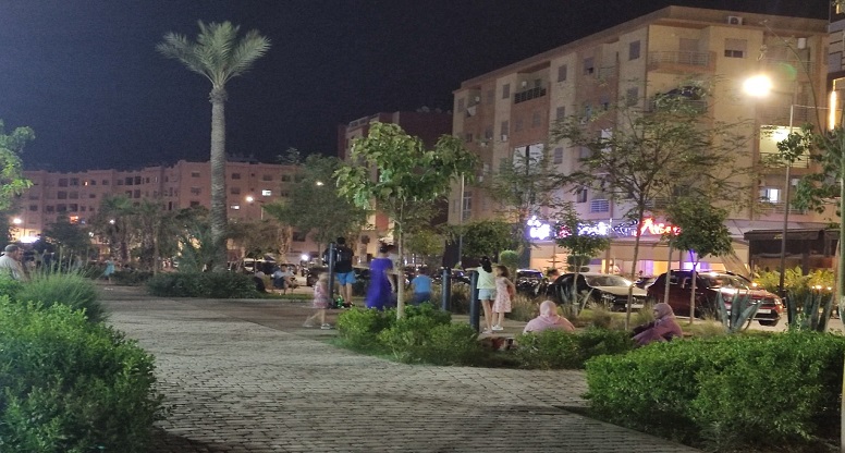 الفضاءات الخضراء متنفس المراكشيين ووجهتهم المفضلة في ليالي الصيف الحارة