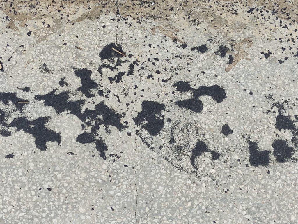 القنيطرة.. استفحال ظاهرة الغبار الأسود من جديد يثير استياء المواطنين وحماة البيئة يخضعون عينات للتحليل