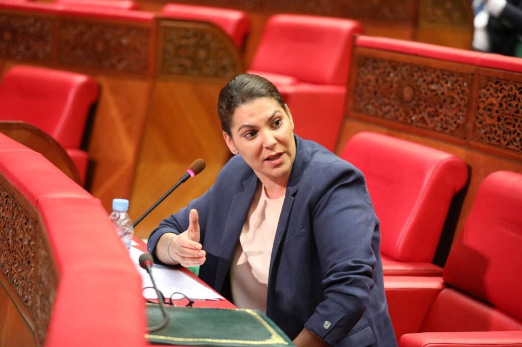 المنصوري: استفادة أزيد من 300 ألف أسرة من برنامج مدن بدون صفيح