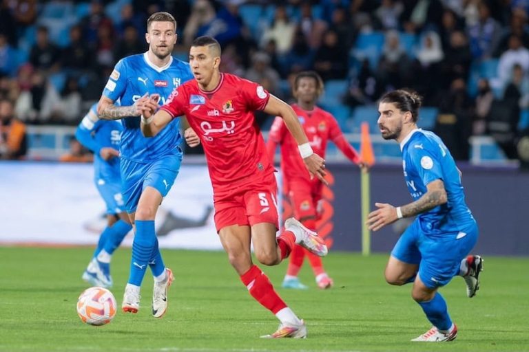 الياميق يتألق في دوري روشن السعودي