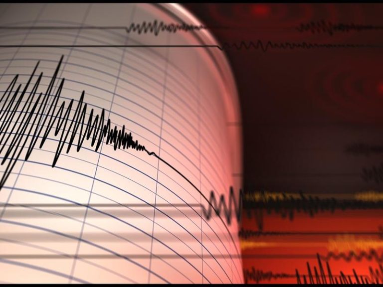 تزايد النشاط الزلزالي بمنطقتي الدريوش والحسيمة بتسجيل 35 هزة يوميا