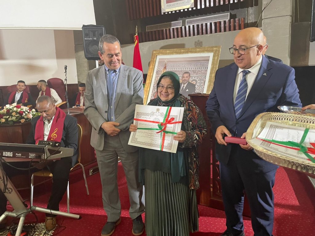 تسليم أوسمة ملكية لعدد من أساتذة وموظفي جامعة محمد الخامس بالرباط