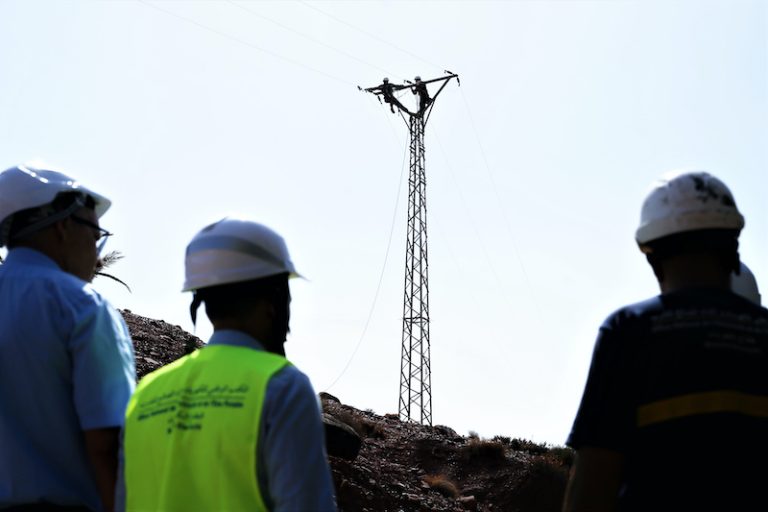 تقرير: الربط الكهربائي يجمع المغرب والجزائر