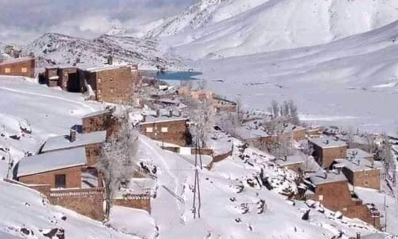 جبال بني ملال.. 75 دوارا وتجمعا سكنيا مهددا بالعزلة في حال استمرار سقوط الثلوج