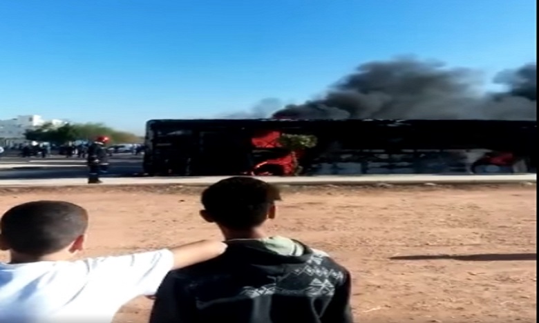 حريق يشب بحافلة للنقل الحضري بفاس ولا خسائر في الأرواح