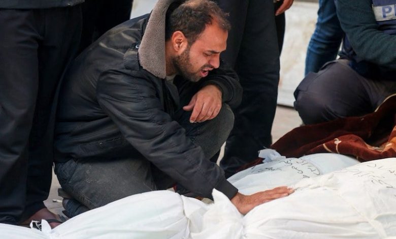 حصيلة القتلى في غزة تبلغ 17.177 شخصا حصيلة القتلى في غزة تبلغ 17.177 شخصا