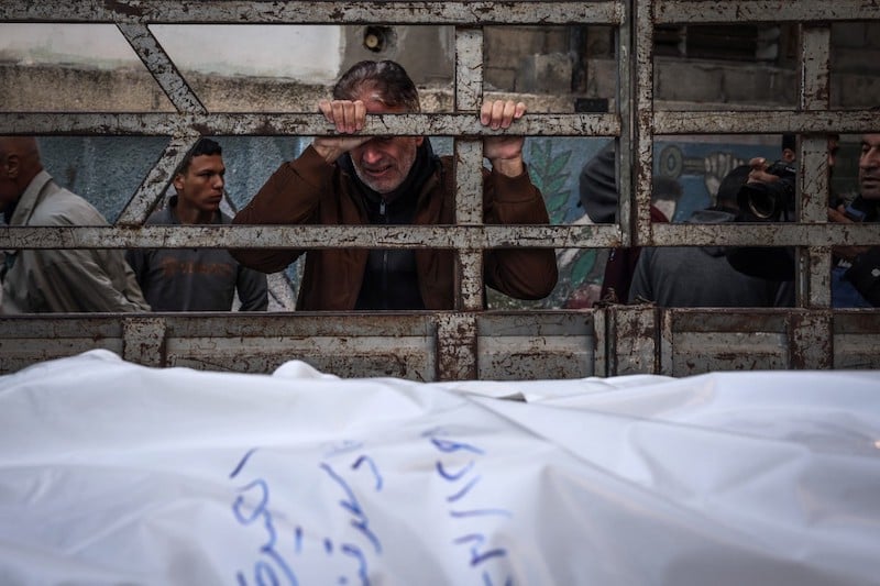 حماس: إسرائيل تقتل 165 شخصا في يوم