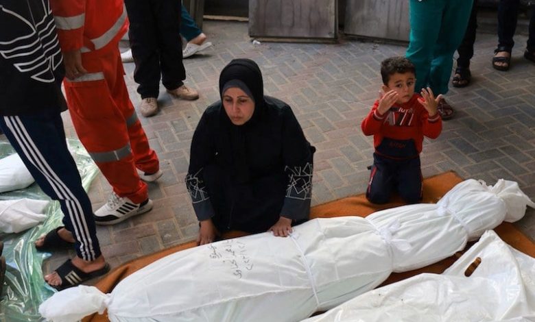 "حماس": استشهاد 240 شخصا منذ الجمعة "حماس": استشهاد 240 شخصا منذ الجمعة