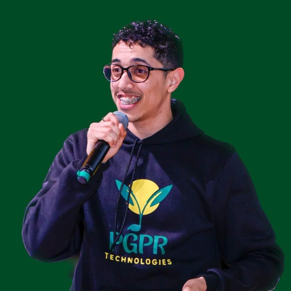 حمزة الخروبي شاب مغربي ساهم في ابتكار حلول مستدامة في مواجهة التحديات الاجتماعية والبيئية