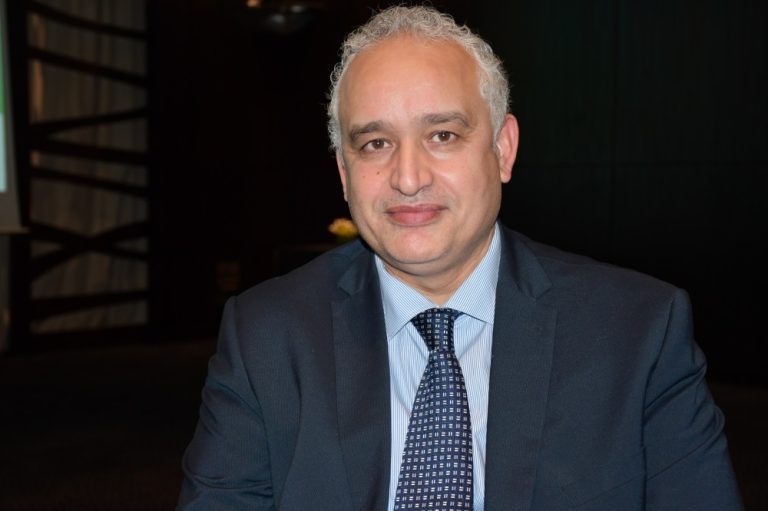 حمضي: التلقيح الكامل هو أبسط وسيلة للحماية من أجل العودة الآمنة للحياة الطبيعية