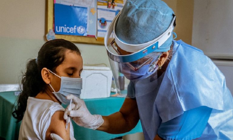 حمضي: تلقيح الأطفال ضد كوفيد -19 سيسرع العودة إلى حياة طبيعية تقريبا