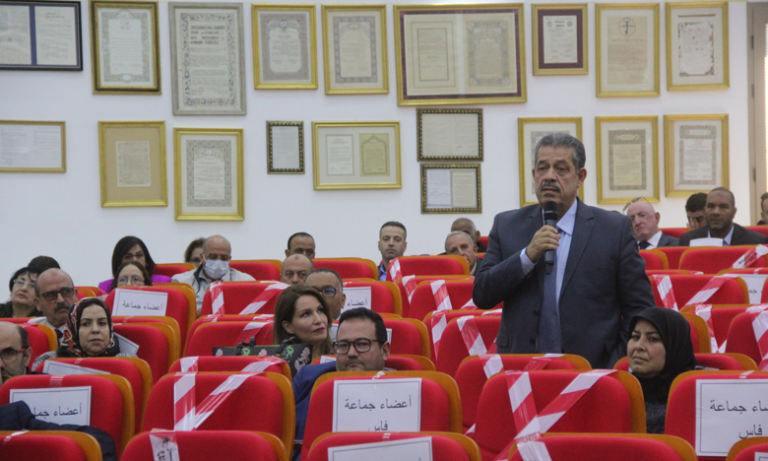 خلال مناقشة ميزانية جماعة فاس .. الرئيس للغاضبين "رجاء لا تستخفوا بها"