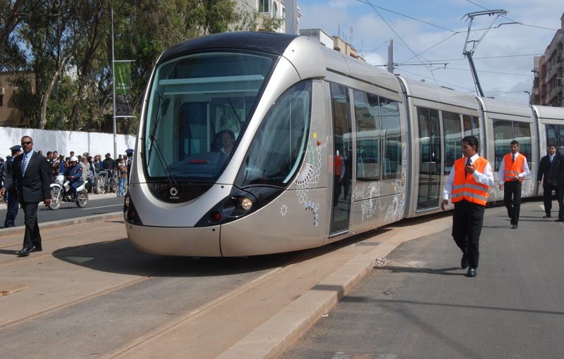 دخول جامعي.. طرامواي الرباط - سلا يطلق حملة لتشجيع مستعمليه على استخدام رافعاته الرقمية