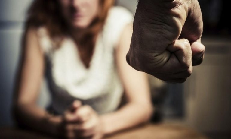 دراسة .. الأزواج يتصدرون لائحة مرتكبي العنف ضد النساء وربات البيوت أكثر الضحايا