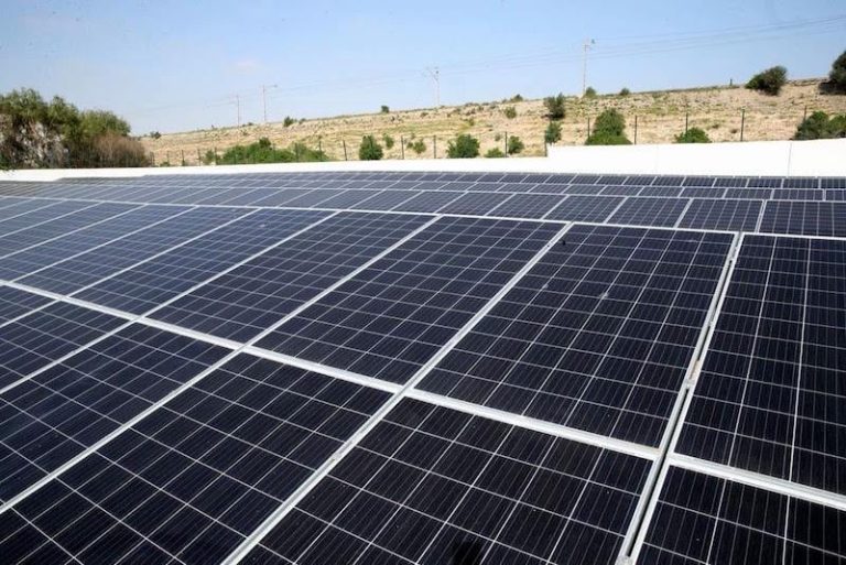 رهانات إنتاج الطاقة الكهربائية بوسائل ذاتية تنفتح على القطاع الخاص في المغرب