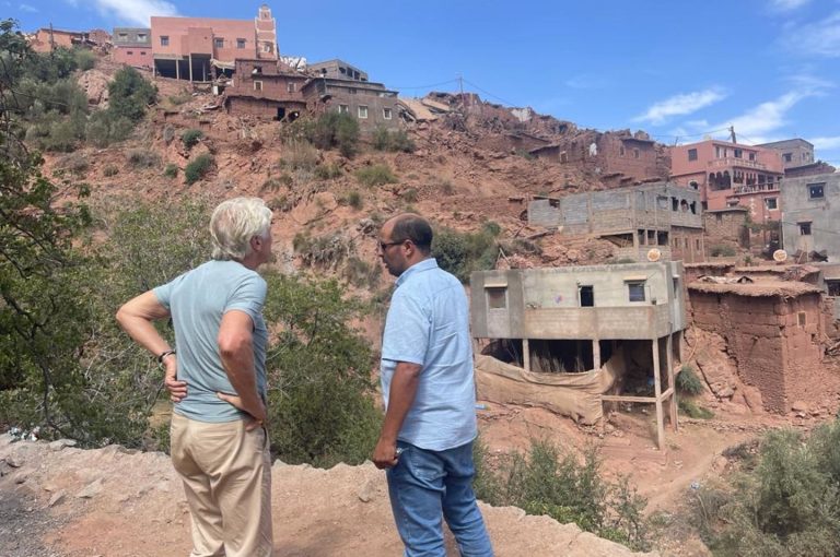 زلزال الحوز.. الملياردير ريتشارد برانسون يقدم المساعدات للساكنة المتضررة