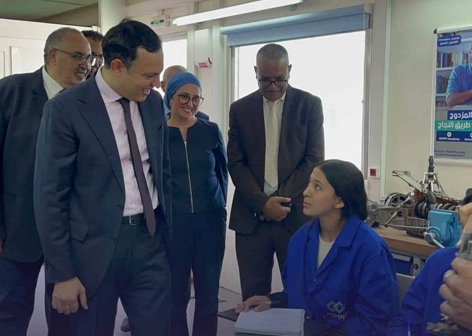 زلزال الحوز .. سكوري يزور قرية تكوينية لمتدربي مركز التأهيل المهني بتحناوت