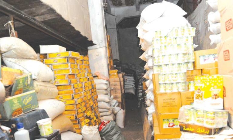 سطات.. حجز وإتلاف أزيد من 4 أطنان من المواد الغذائية غير الصالحة للاستهلاك