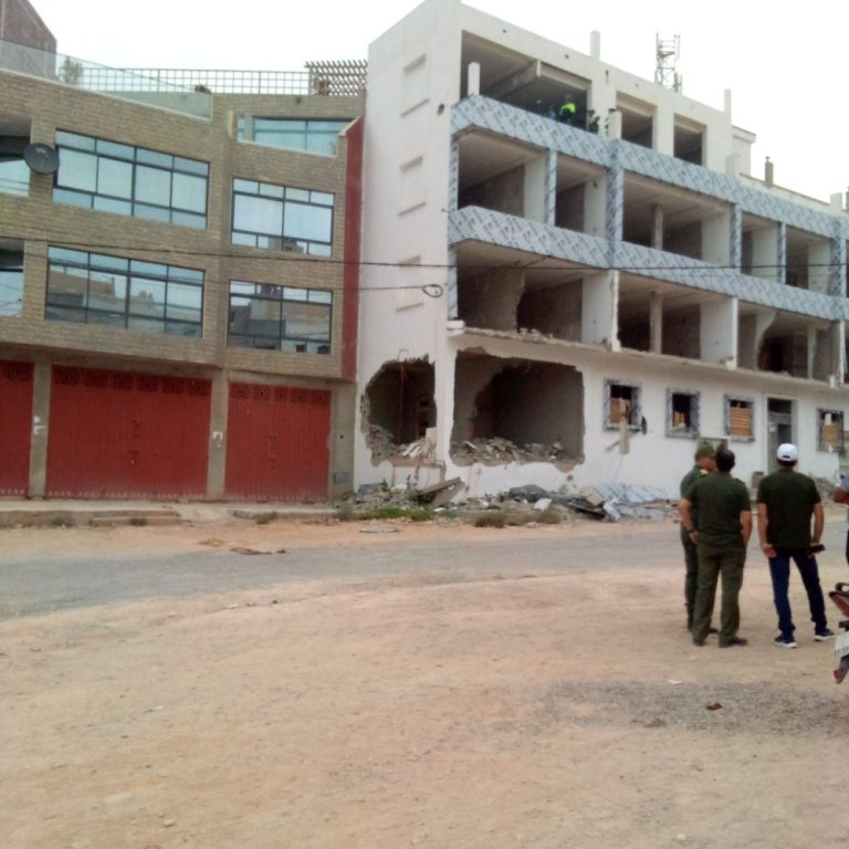 سلطات أكادير تهدم مباني ومشاريع سياحية عشوائية "نبتت" منذ 2011