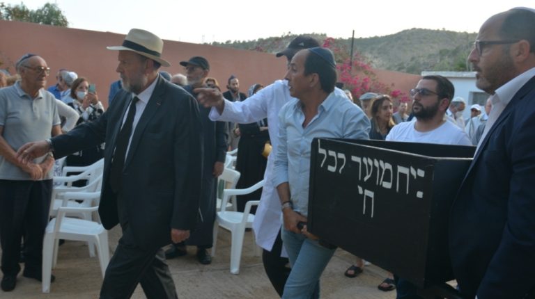 سيمون ليفي يوارى الثرى بالمقبرة اليهودية عن سن يناهز 82 عاما