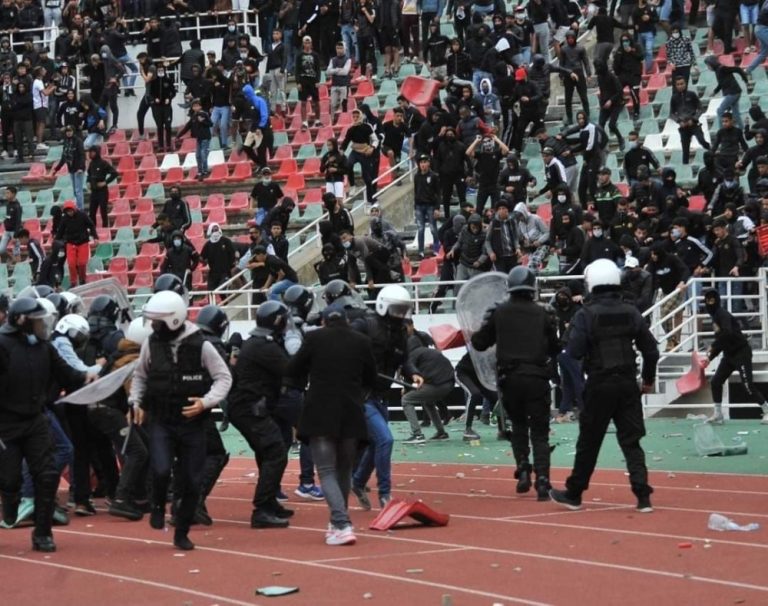 شكيب بنموسى يتصدى للشغب بالملاعب الرياضية