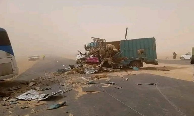 طرفاية: مصرع شخصين وإصابة 14 في حادثة سير