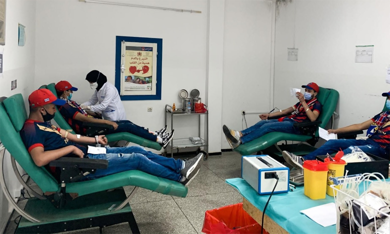 فصيل مشجعي الكرة "الترا الشارك" ينخرط في حملة للتبرع بالدم بآسفي