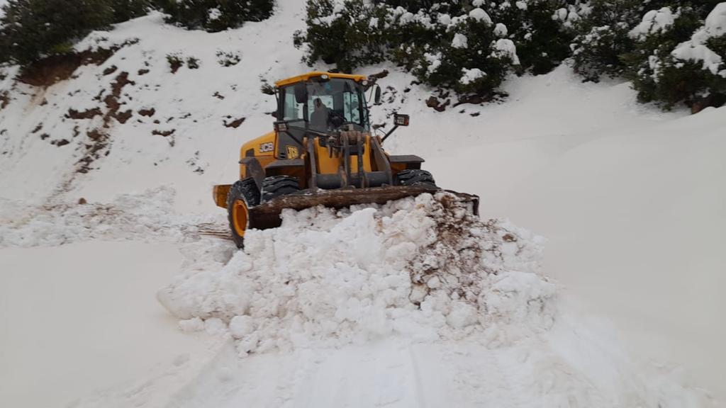 فك العزلة عن 37 دوار بـ 6 جماعات ترابية حاصرتها الثلوج باقليم الحوز