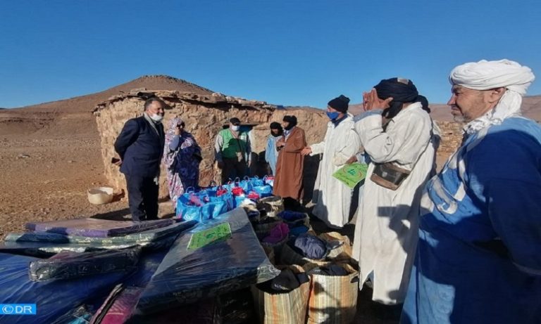 كلميم: استفادة 120 أسرة بالوسط القروي من خدمات قافلة تضامنية لمواجهة آثار موجة البرد