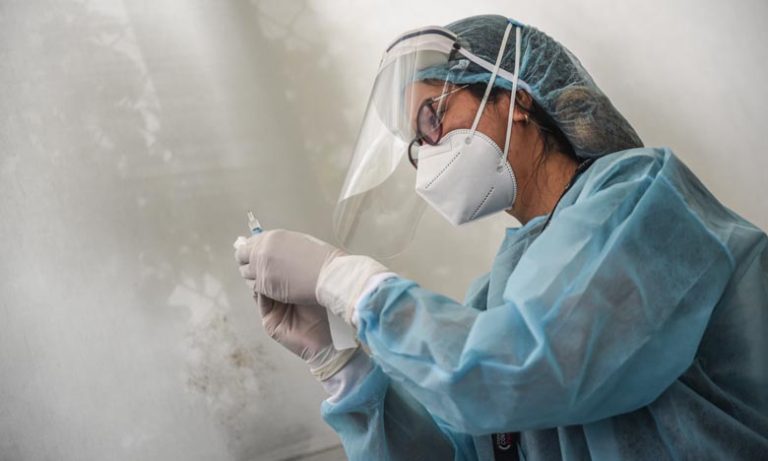 كوفيد-19: توسيع الفئة المستهدفة بالتلقيح لتشمل الأعمار من 35 إلى 39 عاما