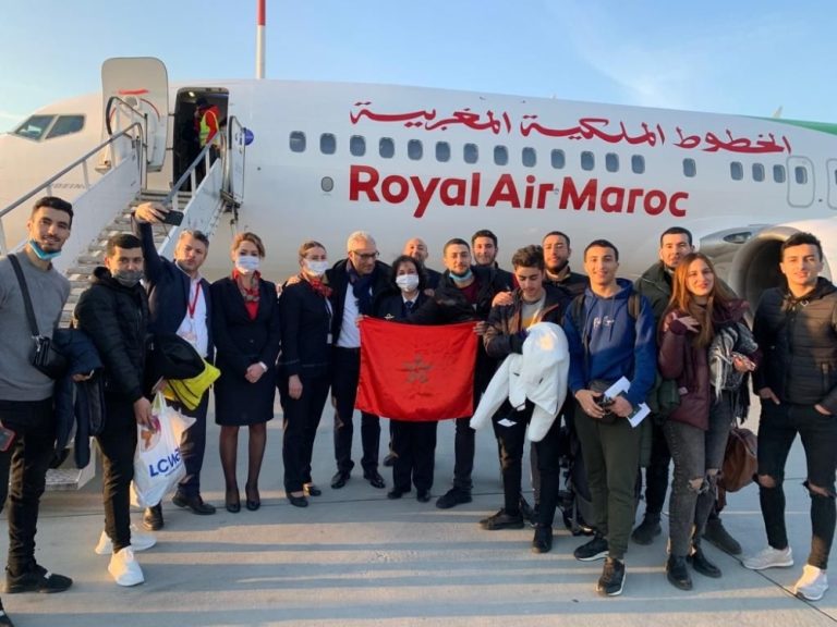 "لارام" .. 2200 مغربي بأوكرانيا عادوا إلى أرض الوطن