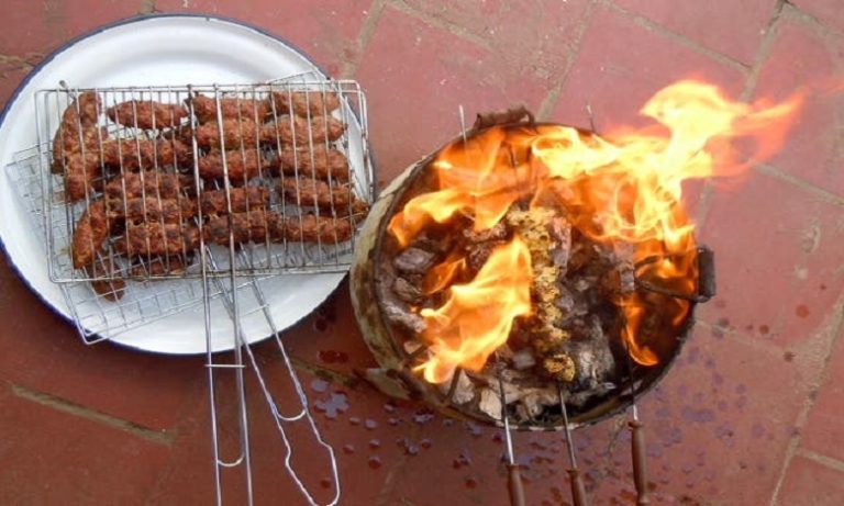 لتفادي الاختناق والتسمم باستخدام "الفاخر" في عيد الأضحى..هذه نصائح الدكتورة هدى مختار