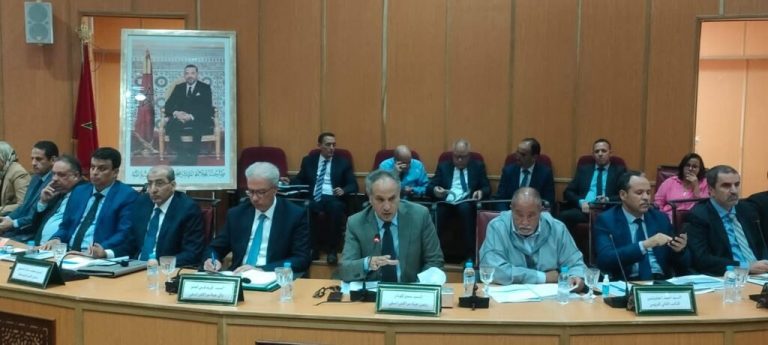 مجلس جهة مراكش آسفي يصادق على اتفاقيات ومشاريع تنموية واقتصادية