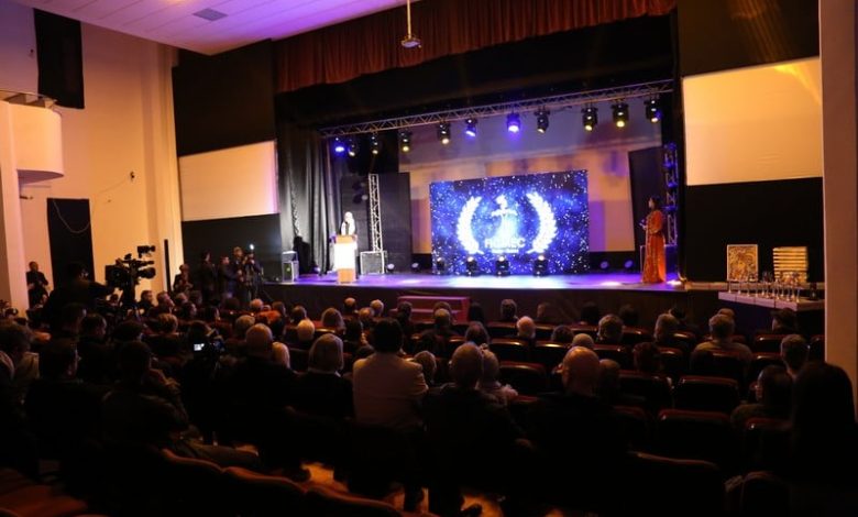 مدن مغربية تحتضن مهرجانات سينمائية محلية ودولية دون قاعات عرض حديثة مدن مغربية تحتضن مهرجانات سينمائية محلية ودولية دون قاعات عرض حديثة