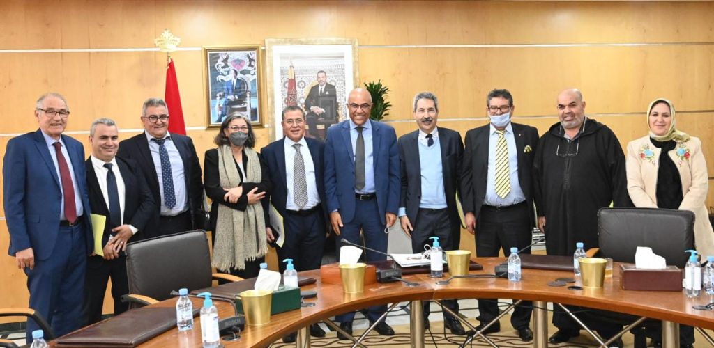 مشروع المركب الجامعي بتاونات.. وزير التعليم العالي يعقد جلسة عمل مع منتدى كفاءات الإقليم