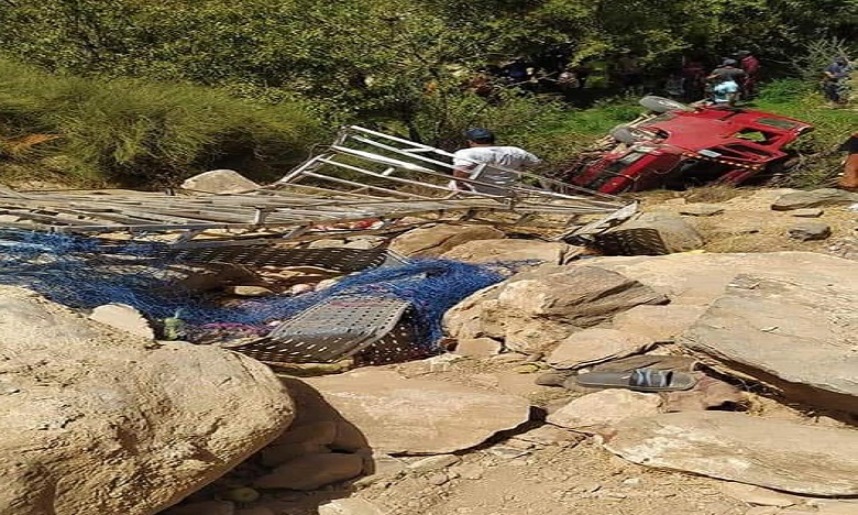 مصرع 7 أشخاص ضمنهم 3 قاصرين في انقلاب سيارة بمنحدر جبلي بإقليم شيشاوة