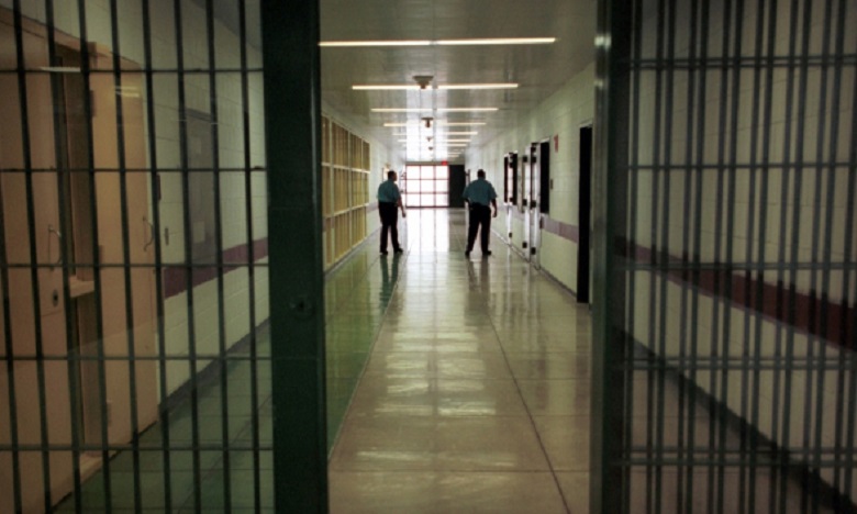 مندوبية السجون تؤكد تسخير كل الإمكانيات المادية واللوجيستيكية والبشرية لمعالجة الاكتظاظ بالمؤسسات السجنية