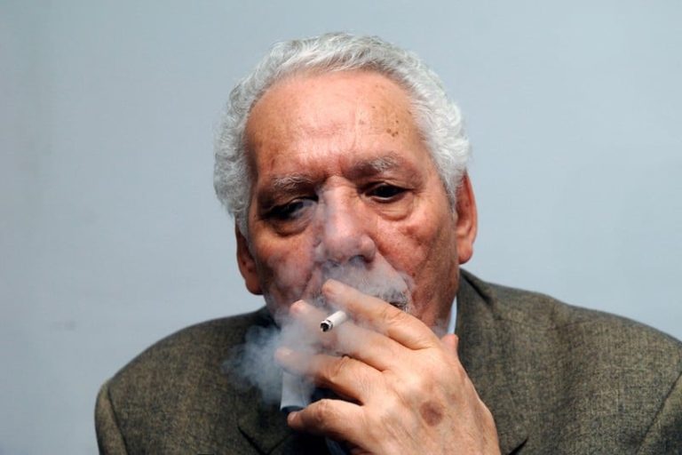 وفاة وزير الدفاع الجزائري الأسبق خالد نزار