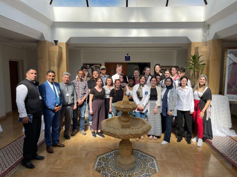 وفد طلابي كندي يزور مؤسسة محمد السادس لإعادة إدماج السجناء