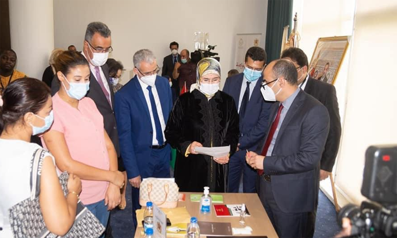 وفد مغربي في زيارة إلى الكوت ديفوار للتعريف بأهمية الشباك الوحيد لتحسين الخدمات الإدارية المقدمة لمغاربة الخارج