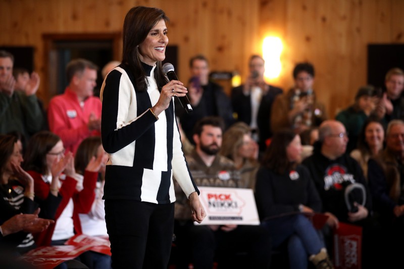 أثرياء "وول ستريت" يدعمون هالي ضد ترامب