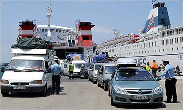 أزيد من 27 ألفا من أفراد الجالية حلوا بالمغرب عبر موقع باب سبتة