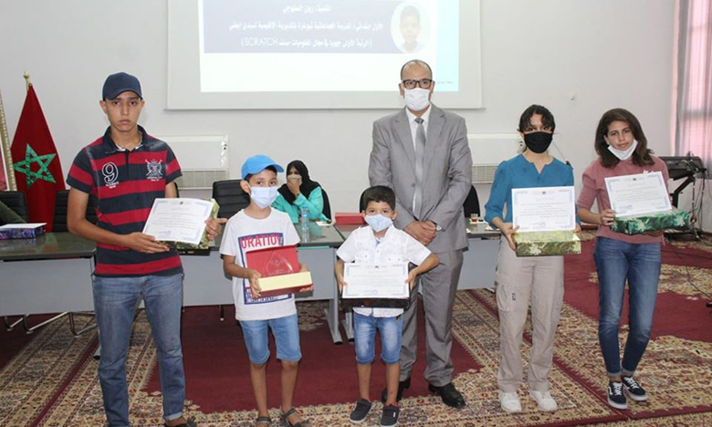 أكاديمية كلميم واد نون تحتفي بالمتفوقين ومديرها يدعو لمضاعفة الجهود لكسب التميز