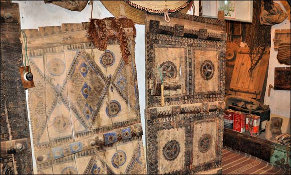 إحباط محاولة تهريب 180 تحفة فنية من مراكش إلى إيطاليا