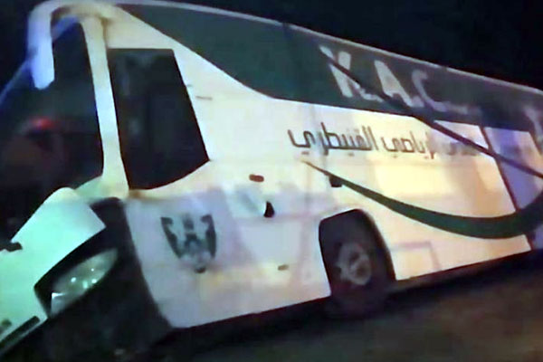 إصابة 20 لاعبا من فريق النادي القنيطري لكرة القدم إثر حادث انقلاب حافلتهم بمدخل مدينة سيدي بنور إصابة 20 لاعبا من فريق النادي القنيطري لكرة القدم إثر حادث انقلاب حافلتهم بمدخل مدينة سيدي بنور