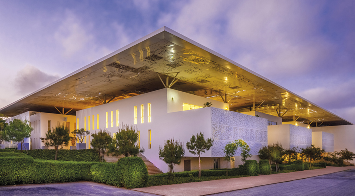 إطلاق تكوين "البكالوريوس الإفريقي في الهندسة" بالمدرسة المركزية للدار البيضاء